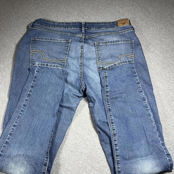 Levi's Signature Woman’s 33 x 34 Mid-Rise Skinny Jeans Light Wash Womans Pajts - Picture 6 of 6